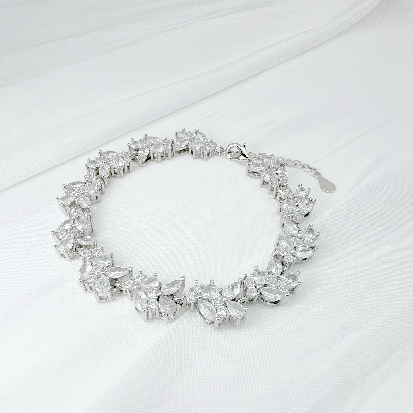 Luxury Zirconia Floral Bracelet